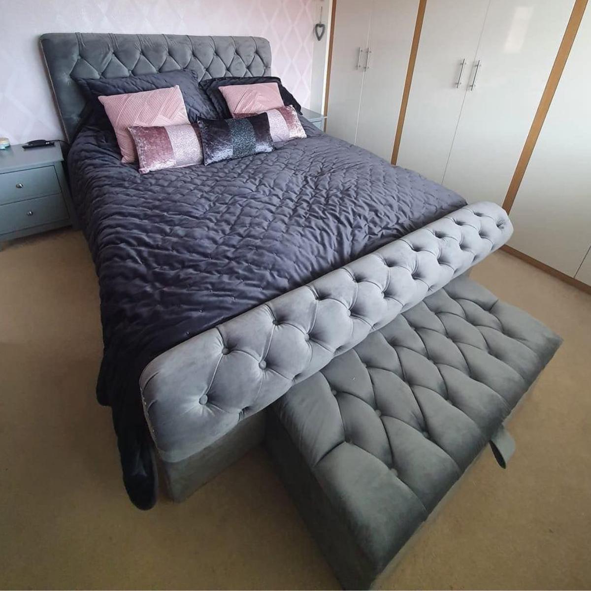 Chesterfield Bed